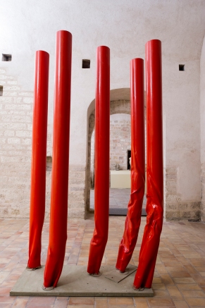 Flussi, 2013, veduta della mostra Flussi:il rosso, il giallo, palazzo dei Consoli, Gubbio, 2014